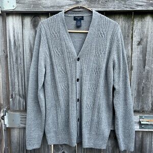 Grey cardigan cable knit pattern and 4 button closure